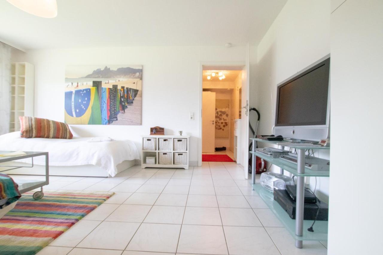 Big 1 Room Apartment - 15 Min Messe Dus ميربش المظهر الخارجي الصورة